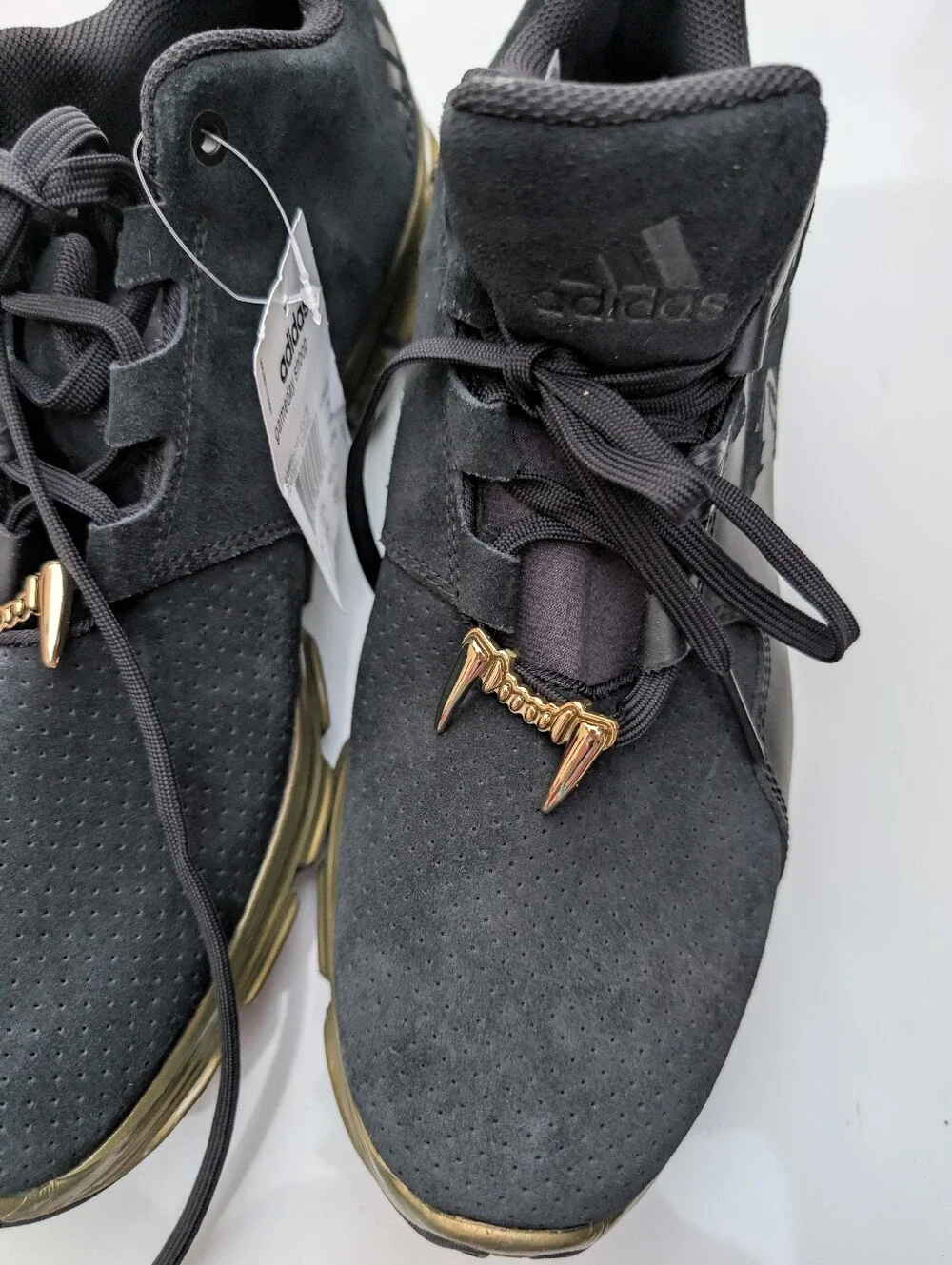 NWT SZ12 ADIDAS GAMEDAY SNOOP BLACK FOOTBALL SNEAKERS GOLD FANGS NICE CONDITION